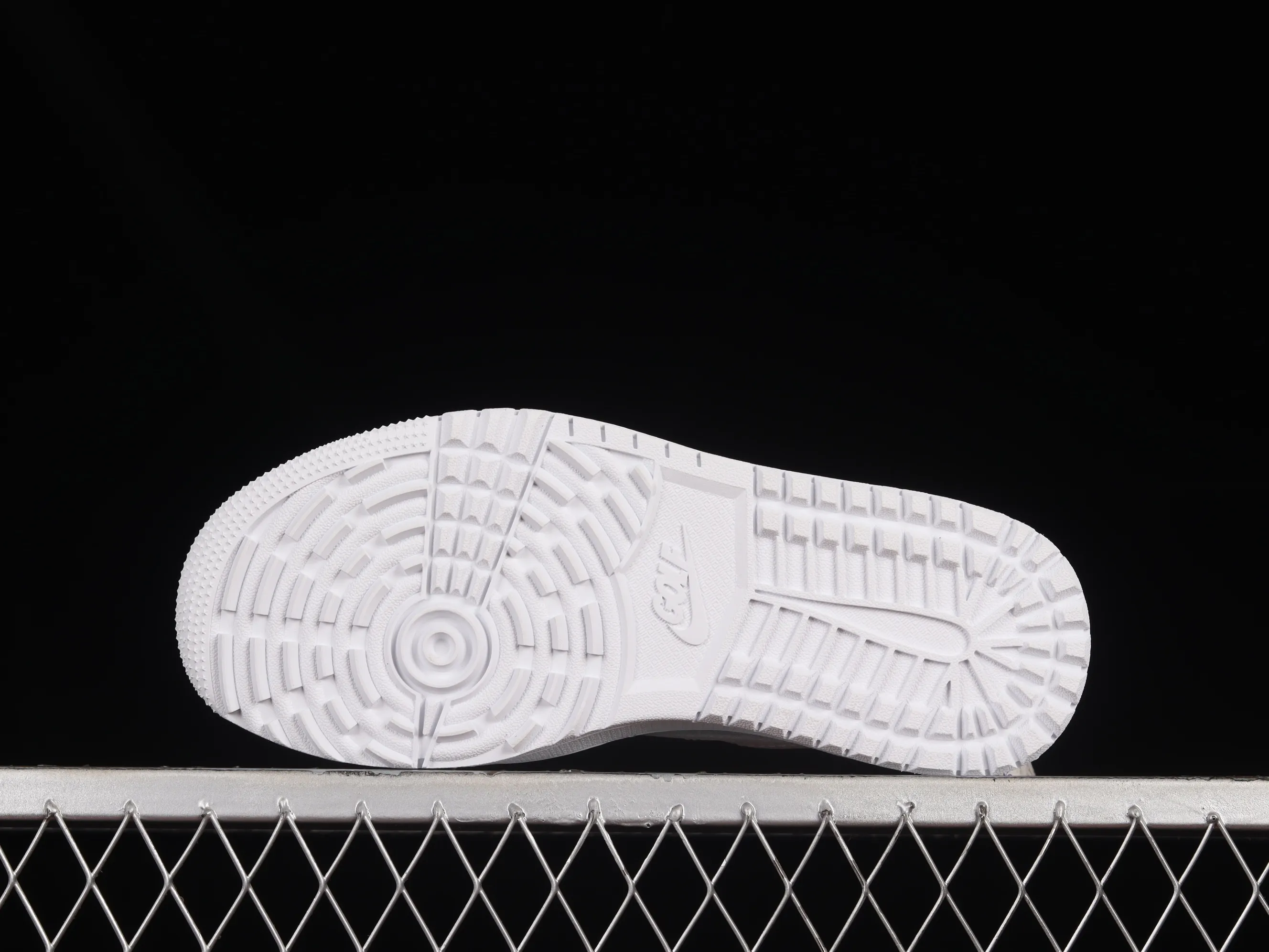 All categories Air Jordan Jordan series basketball shoes Air Jordan 1 Low G version pure original Air Jordan 1 Low Golf "Triple White" AJ1 Joe 1 new golf version all white color DD9315-101